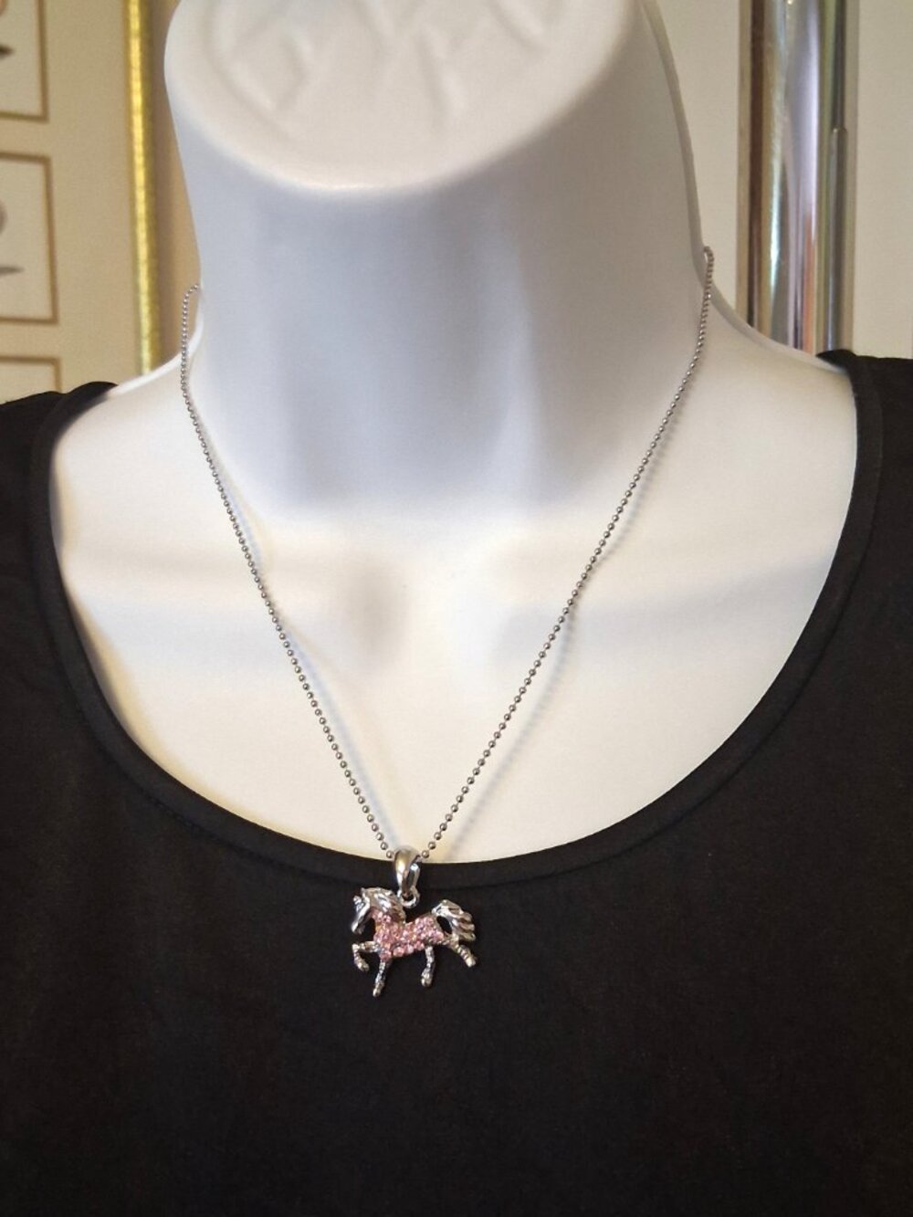 Vintage Artistic Horse Pendant Pink Austrian Crystal Silver-Plated Necklace - Picture 3 of 11